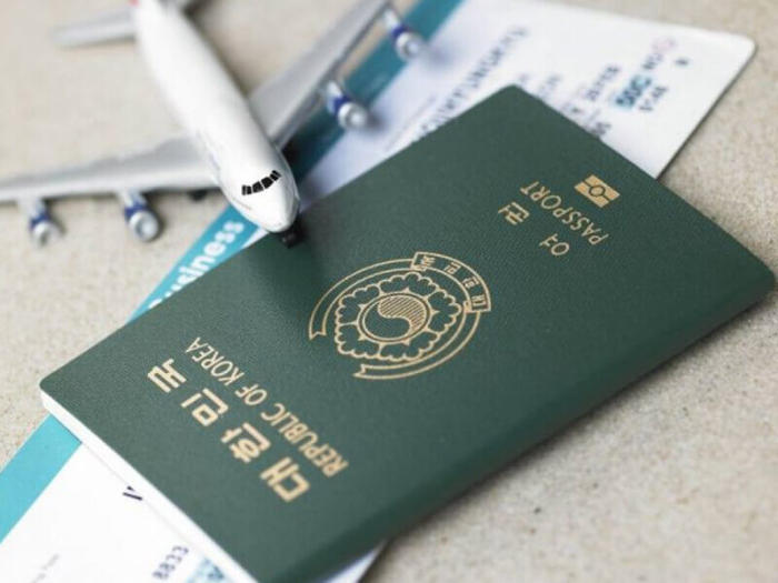điều kiện xin visa hàn: Đơn xin visa Hàn Quốc là giấy tờ bắt buộc được viết bằng tiếng Hàn hoặc tiếng Anh.