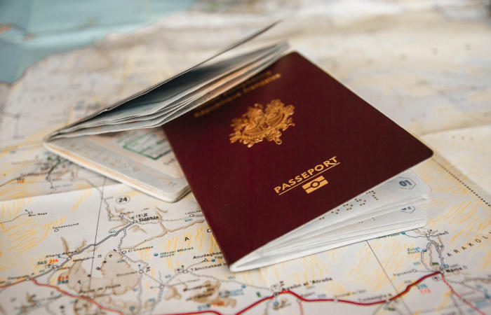 hồ sơ xin visa Đức: Giấy tờ nhân thân là một trong những giấy tờ quan trọng.