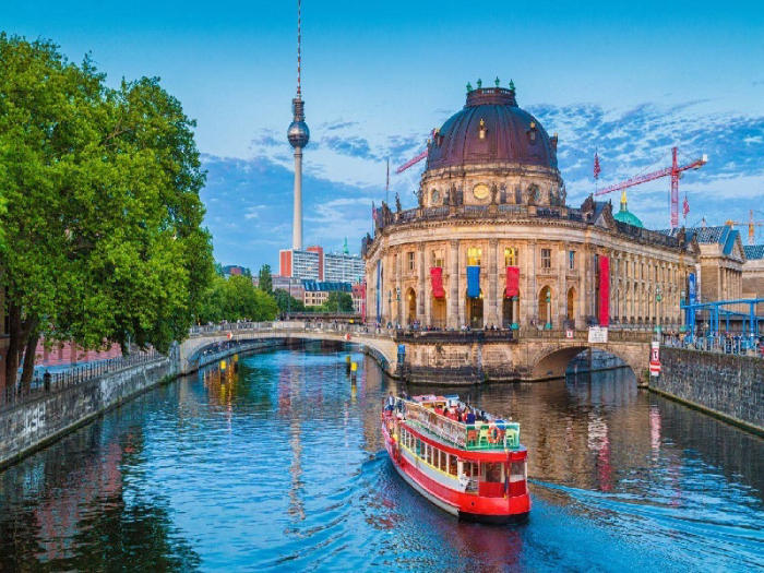 hồ sơ xin visa Đức: Mỗi một giai đoạn, Đức lại khoác lên mình một vẻ đẹp mới. 