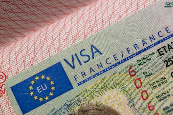 Mọi thông tin làm thủ tục xin visa đi Pháp cần đảm bảo chính xác, minh bạch.